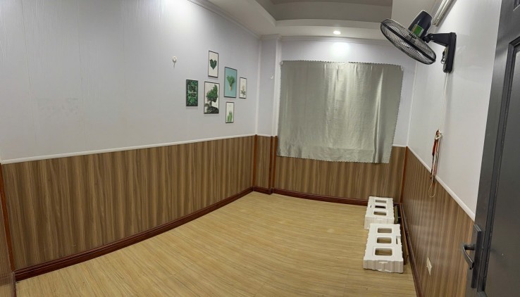Cần cho thuê căn hộ CCMN tầng 1 Giải Phóng, 6.5 triệu, 65m2, 2 ngủ, vào ngay